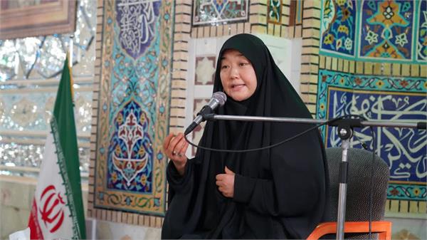 تلاش رسانه های غربی برای تروریست معرفی کردن مسلمانان/ سبک زندگی کامل در اسلام وجود دارد