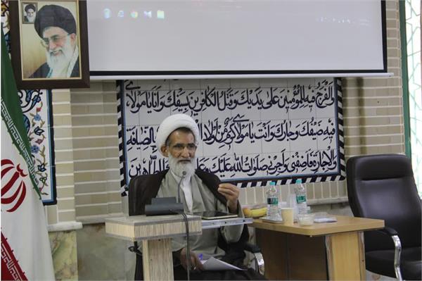امام جمعه شهرکرد در نشست شورای فرهنگ عمومی: راه رئیس‌جمهور شهید با انتخاب فرد اصلح ادامه پیدا می‌کند.