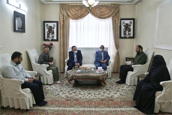 دیدار دبیر شورای فرهنگ عمومی کشور با خانواده شهیدان نظم بجنوردی