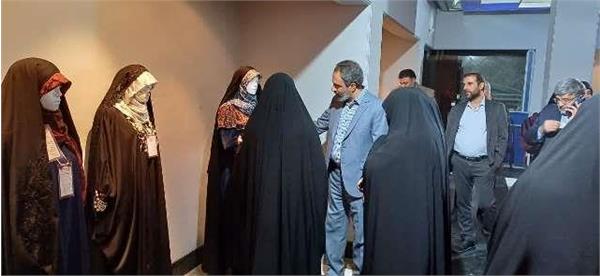 بازدید معاون استاندار سمنان از از نمایشگاه پوشاک ایرانی اسلامی "فردخت"