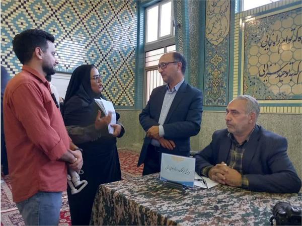 میز خدمت فرهنگ و ارشاد اسلامی خراسان جنوبی در شهر مود برپا شد