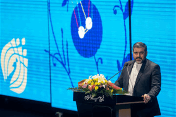 به دنبال تحمیل نوعی خاص از پوشش نیستیم/ تفاوت‌ها را به رسمیت می‌شناسیم
