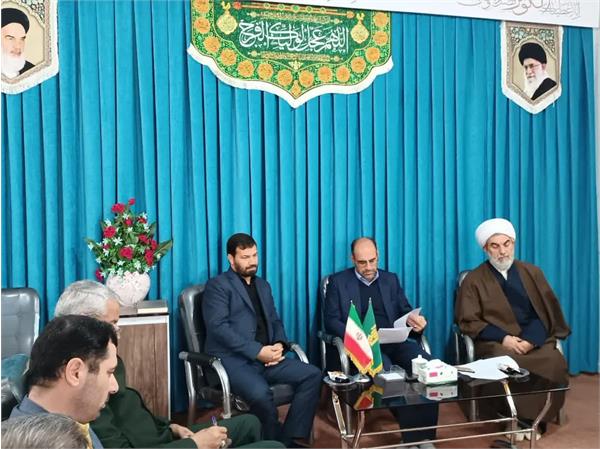 امام جمعه بوئین زهرا: حضور مردم یکی از سرمایه‌های ارزشمند این انقلاب بوده است